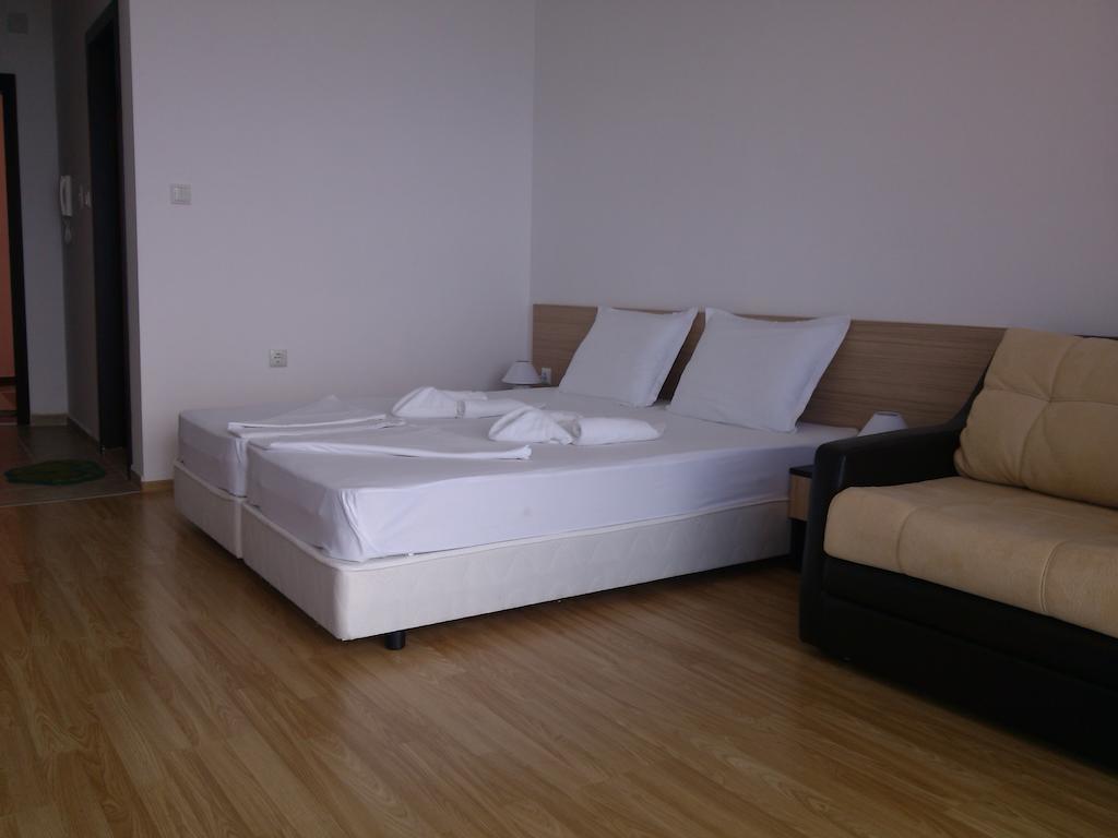Villa Lazuren Bryag 2 Tschernomorez Zimmer foto