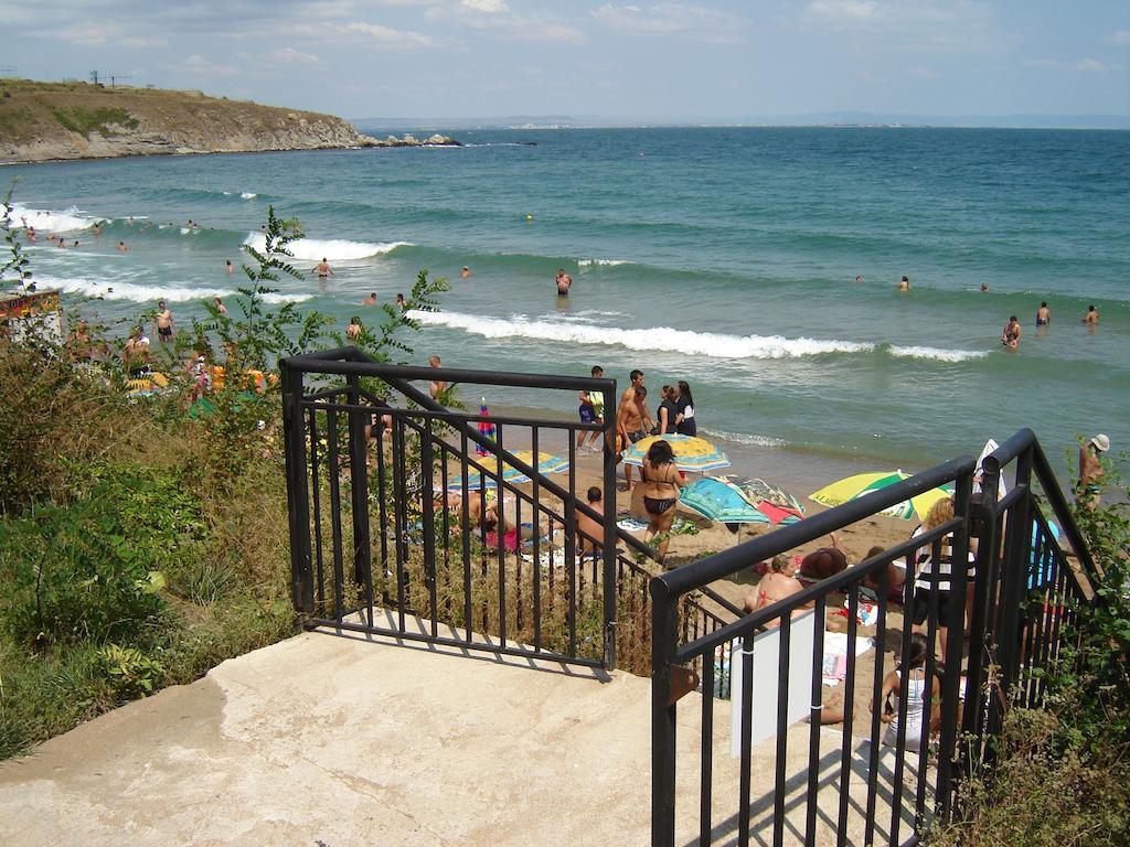Villa Lazuren Bryag 2 Tschernomorez Zimmer foto